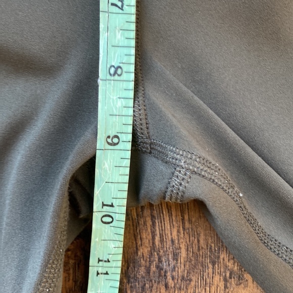 QUINCE Olive Green Ultra-Soft High-Rise Pocket Legging NWT Size Small - Picture 12 of 13